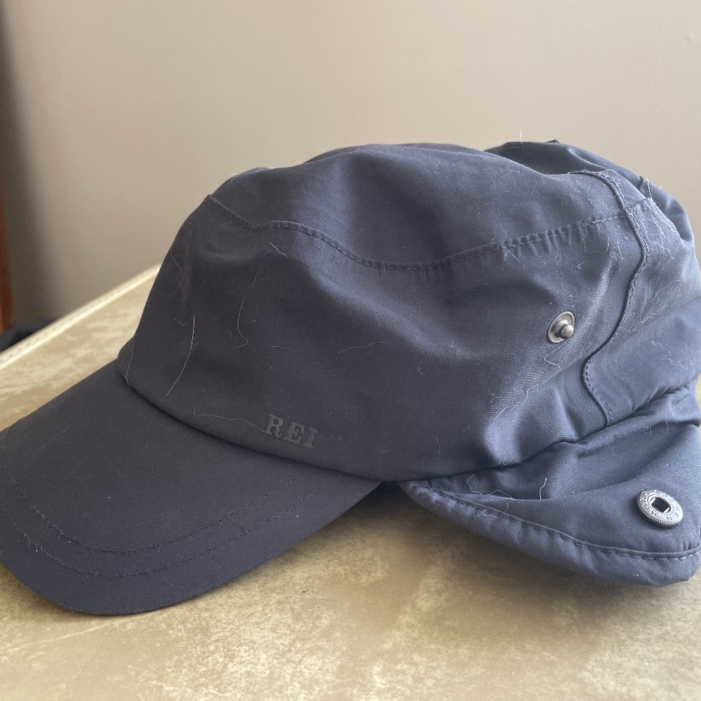 REI Waterproof Insulated Winter Earflap Hat (Women S)